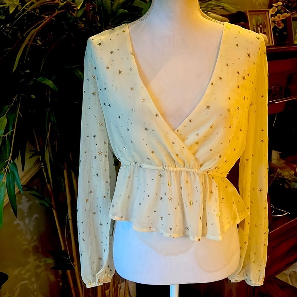 Bailey Rose ladies, blouse size medium NWT cream color with gold stars V-neck - Picture 3 of 15